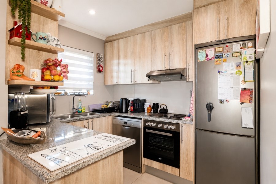 2 Bedroom Property for Sale in Table View Western Cape